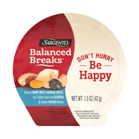 Sargento® Balanced Breaks® Sharp White Cheddar Natural Cheese, Sea-Salted Roasted Cashews and Golden Raisin Medley Snack Kit, 3-Pack