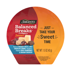 Sargento® Sweet Balanced Breaks® Cheddar Natural Cheese, Milk Chocolate Chunks, Raspberry Flavored Dried Cranberries and Graham Crackers Snack Kit, 3-Pack