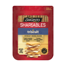 Sargento® Shareables Natural White Cheddar & Gouda Sliced Cheese with Triscuit® Original Crackers Cheese Tray, 6 oz.