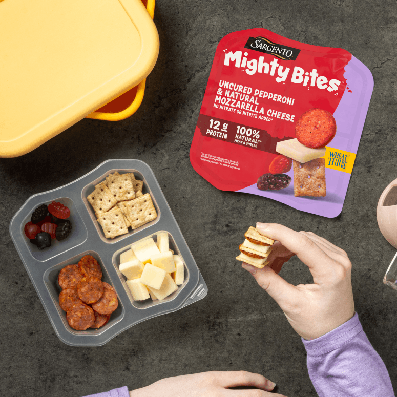 35860 MghtyBts PepperoniMzzrll Ecomm Lifestyle1