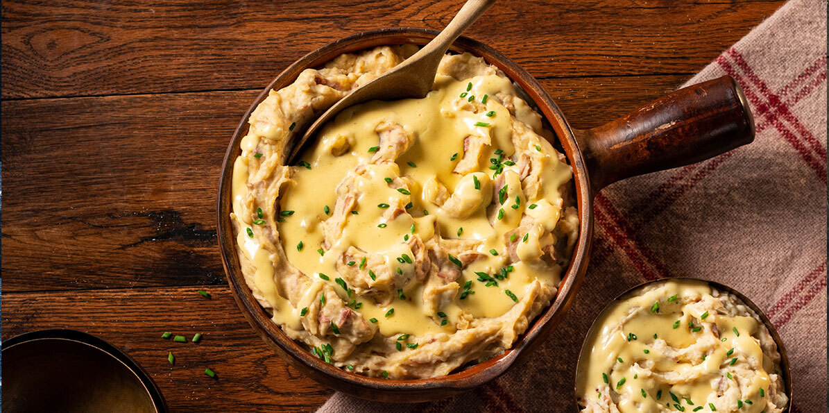 Southern Garlic Mash Potatoes & Cheese Sauce | Sargento® Foods Incorporated