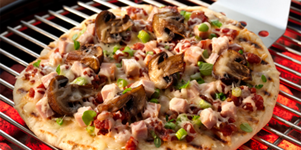 1104 Backyard Grilled Pizza