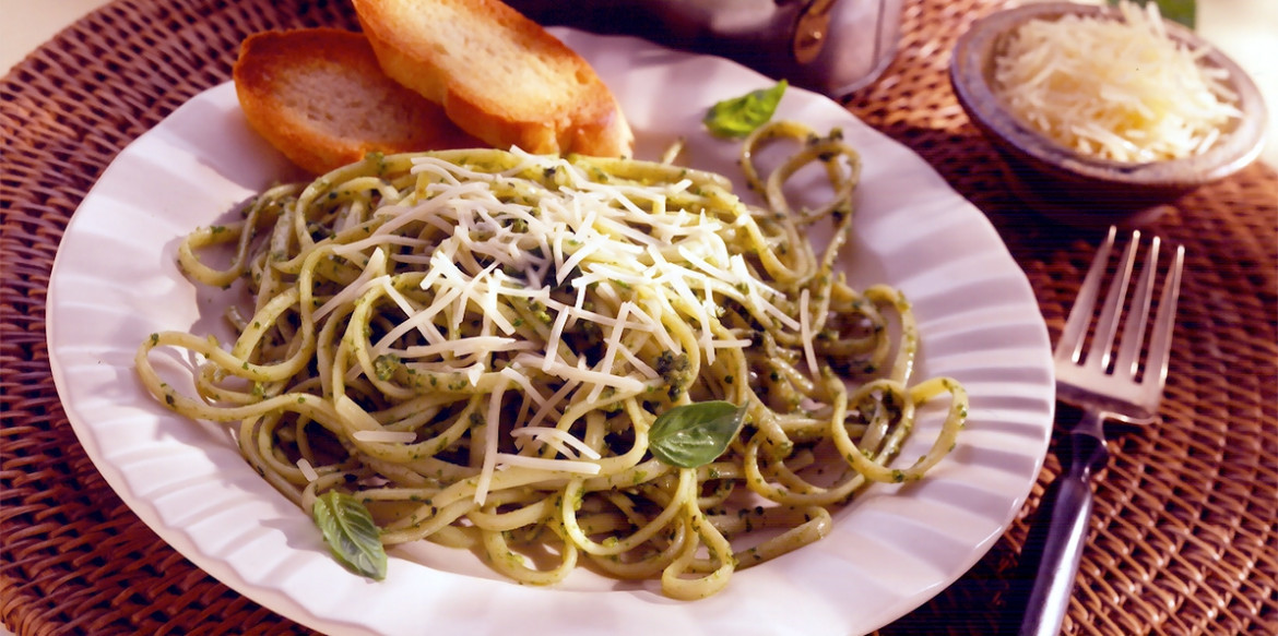 661 Linguine with Spinach Pesto Sauce 0