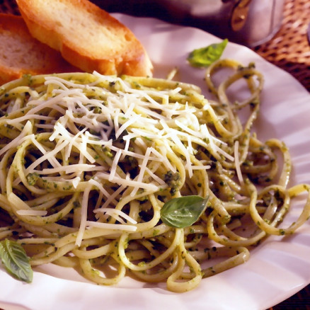 661 Linguine with Spinach Pesto Sauce 0