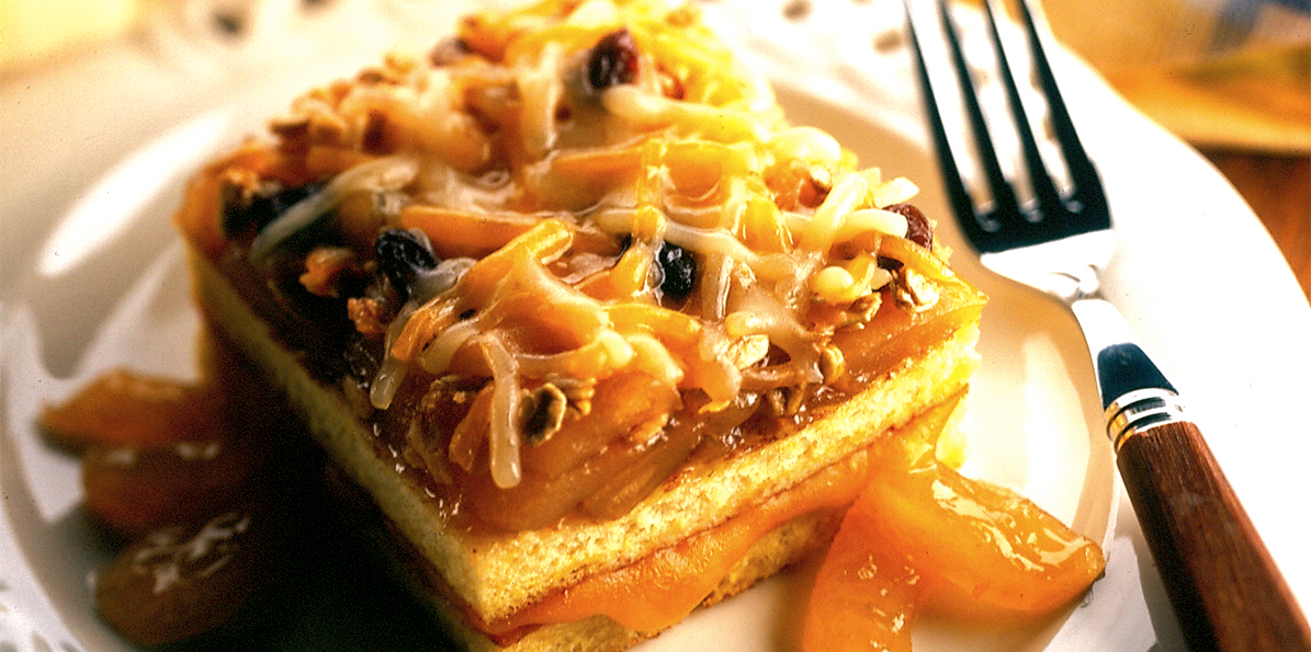762 Cheddar Apple Breakfast