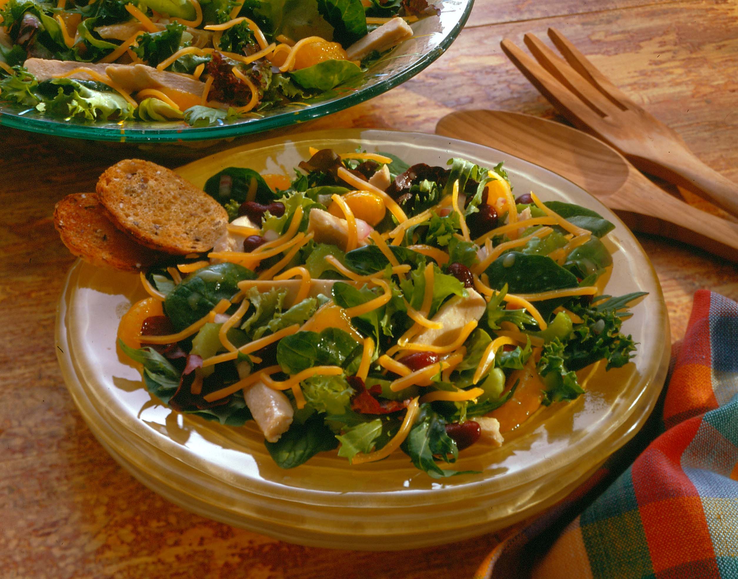 900chicken cheddar salad