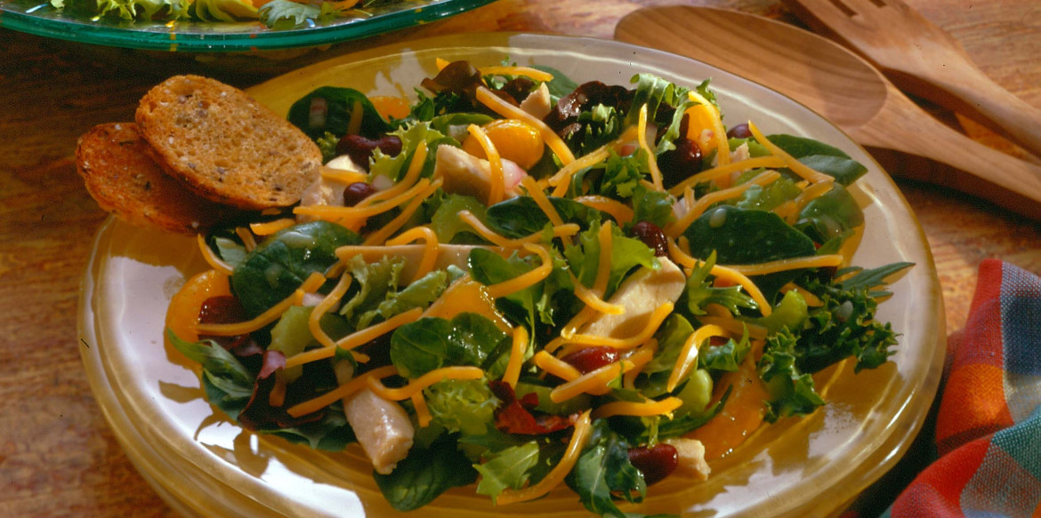 900chicken cheddar salad