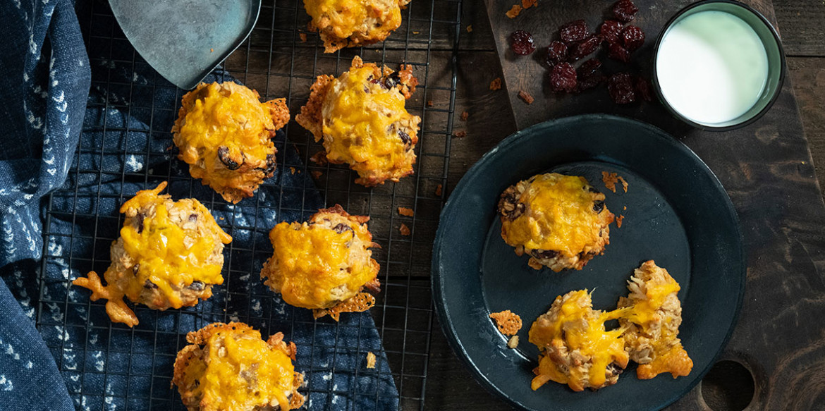 CheddarAppleCookieOverhead