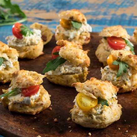 Cheddar Bacon Puffs web