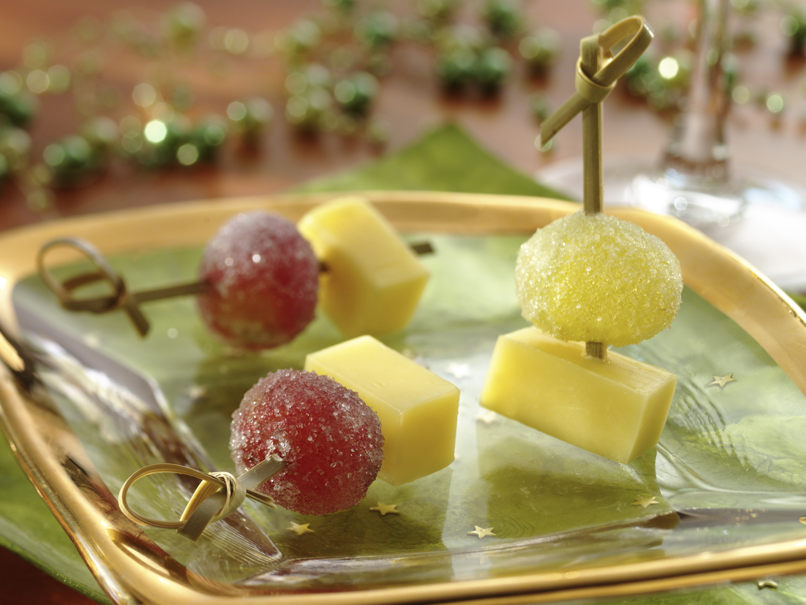 Frozen Sugared Grapes w Pasture Grazed Cheddar 1562 2