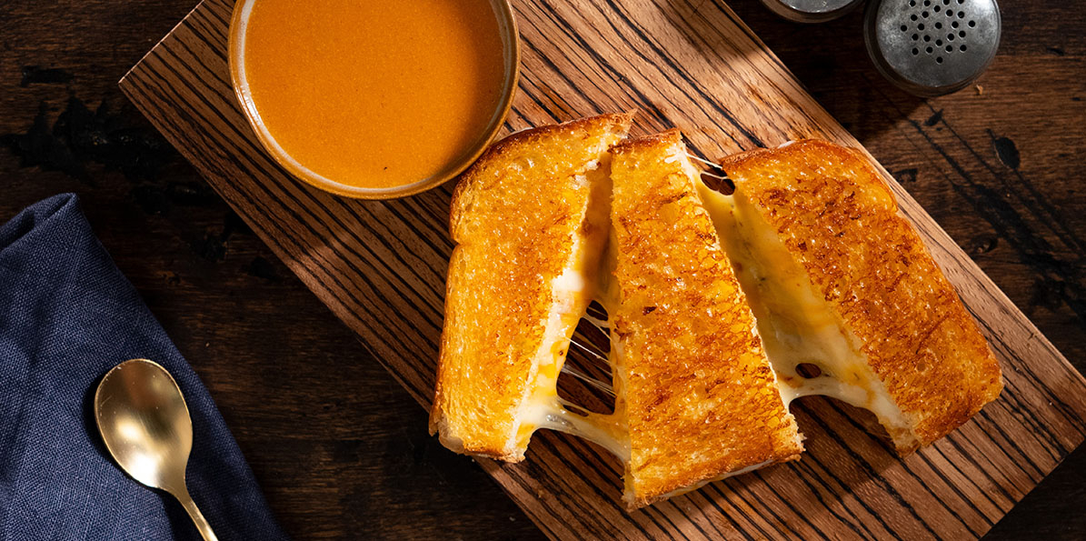 Kicked Up Grilled Cheese with Roasted Quesomato Soup | Sargento® Foods Incorporated