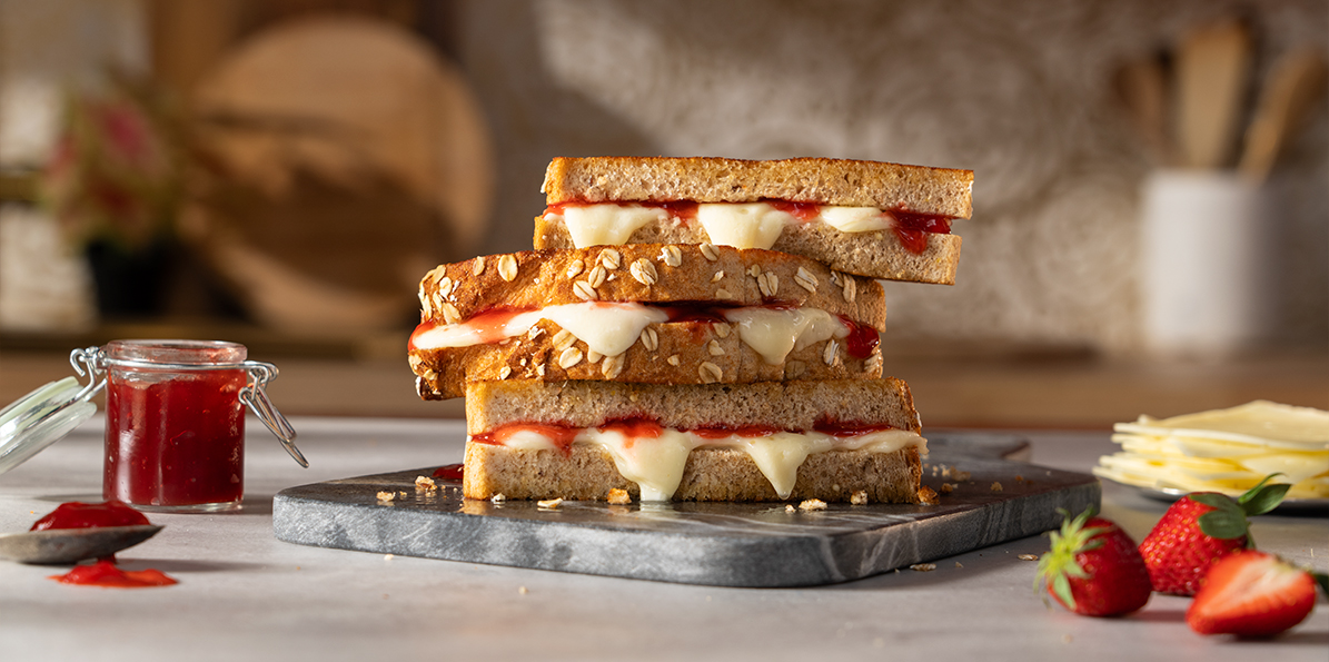 Strawberry & Swiss Grilled Cheese | Sargento® Foods Incorporated
