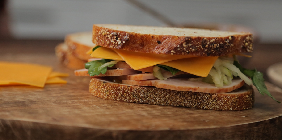 TURKEY APPLE AND CHEDDAR SANDWICHES