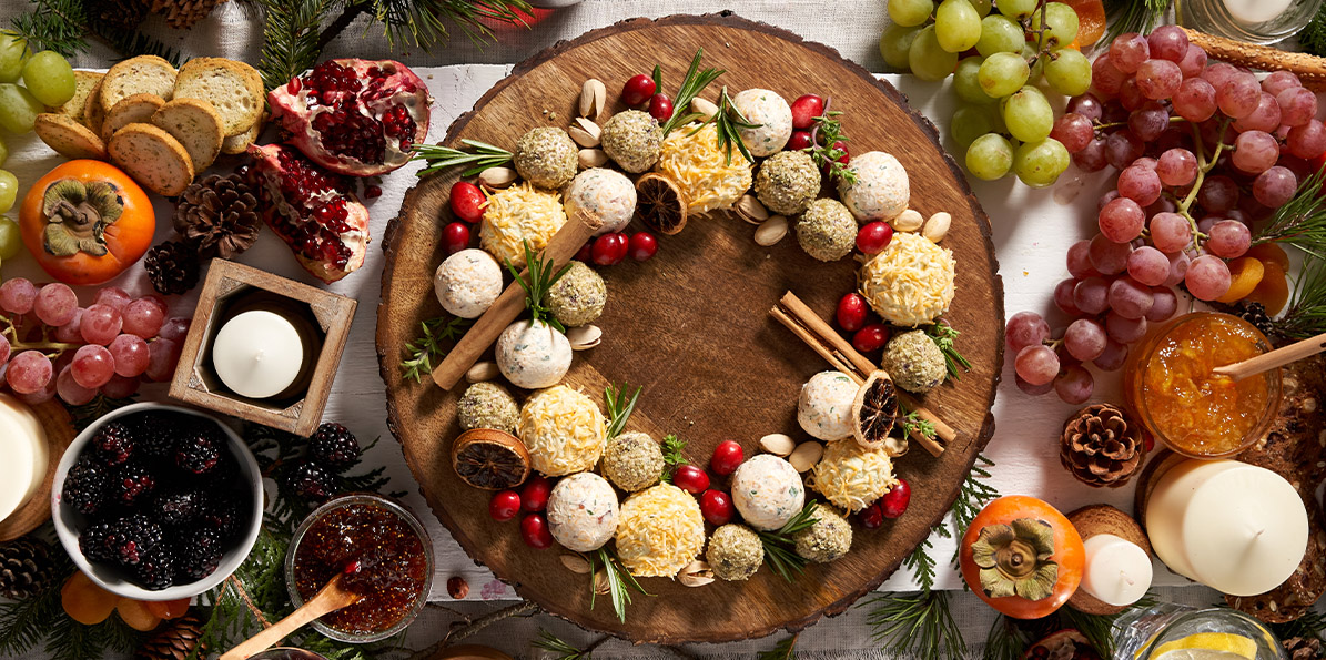 Holiday Cheeseball Wreath | Sargento® Foods Incorporated