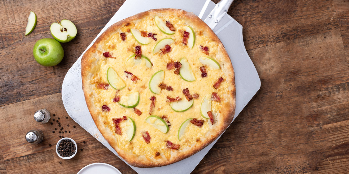 Apple Bacon Pizza | Sargento® Foods Incorporated
