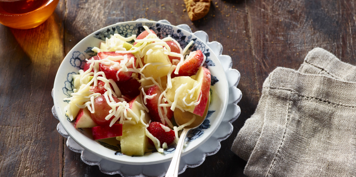 fruit and cheese dessert