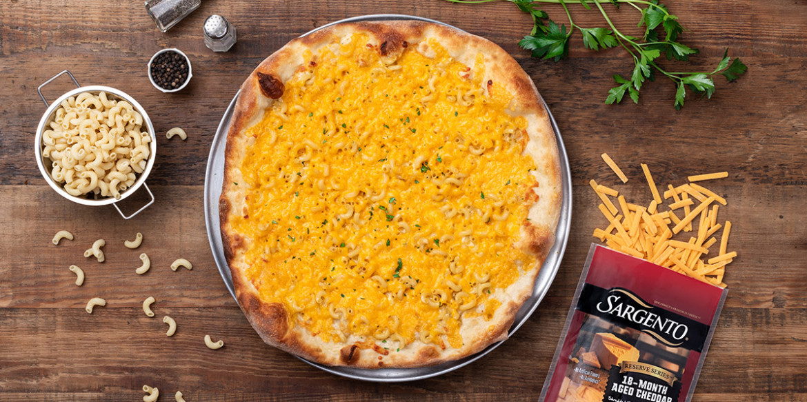 mac n cheese pizza
